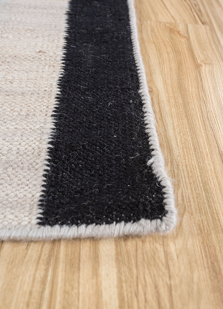 checkers ivory wool flat weaves Rug - Corner