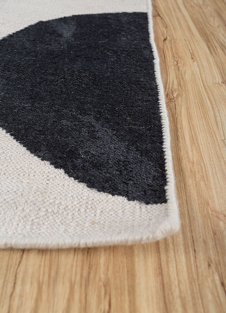 checkers ivory wool flat weaves Rug - Corner