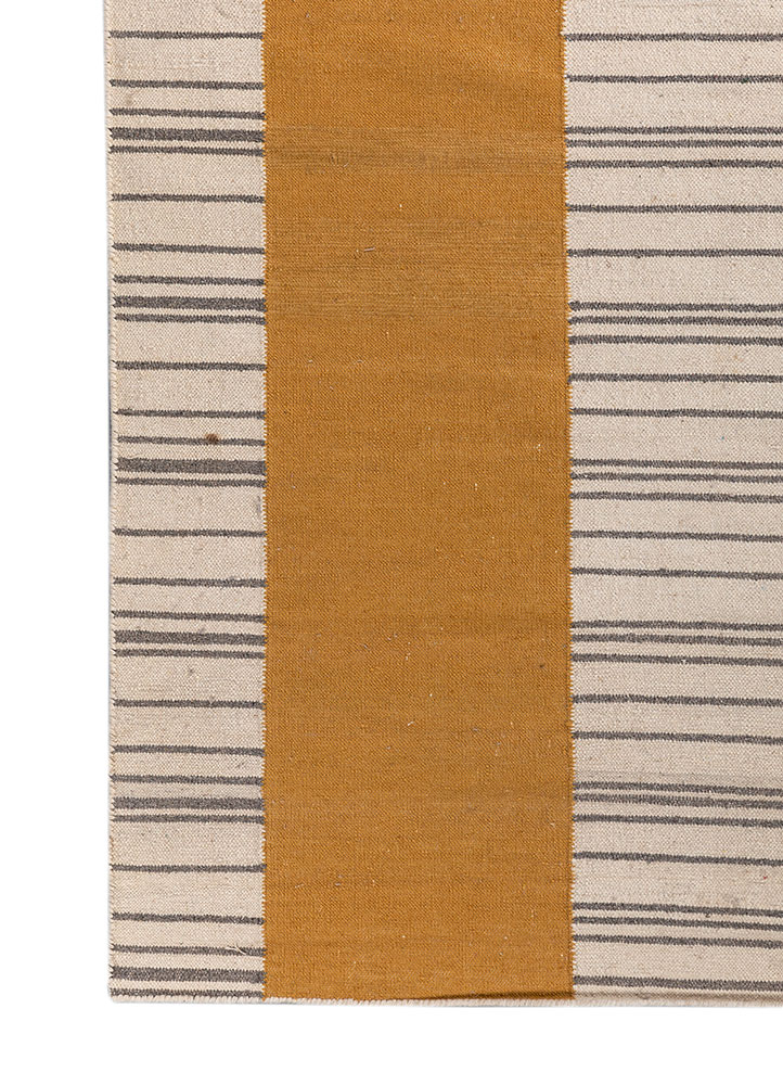 indusbar ivory wool flat weaves Rug - Corner