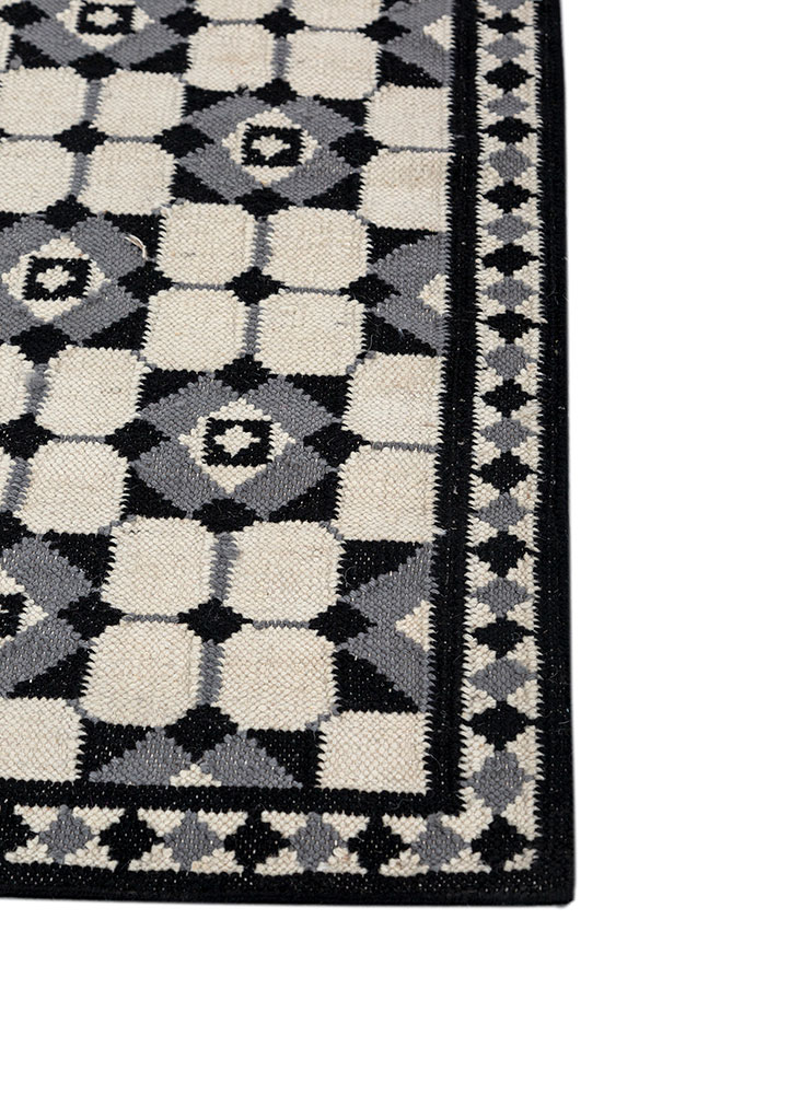 alhambra ivory wool flat weaves Rug - Corner