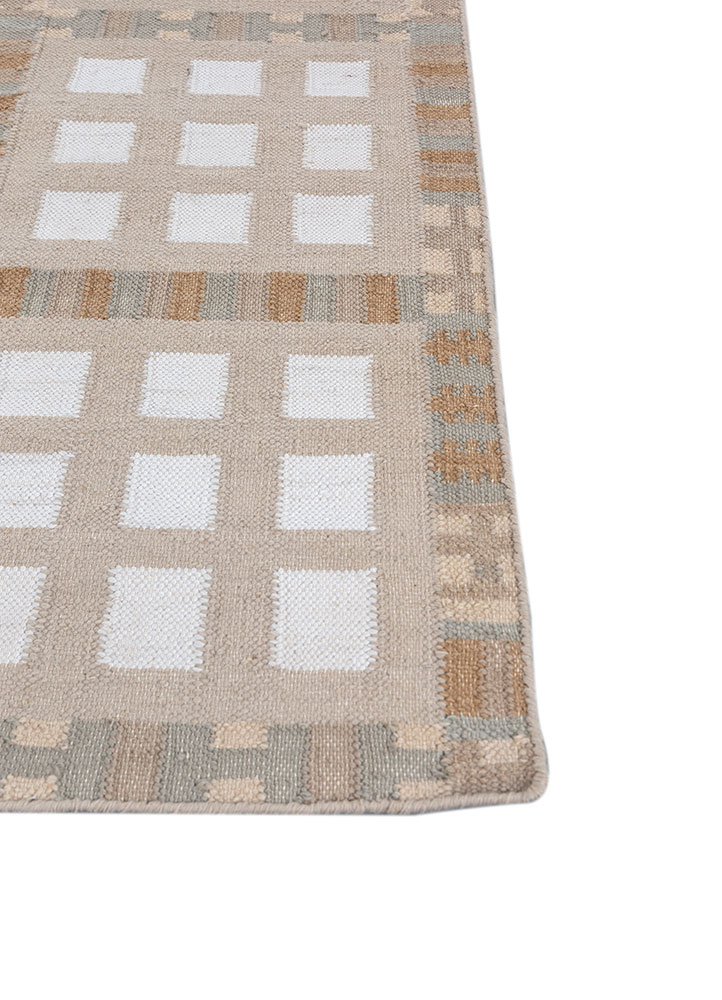 checkers ivory wool flat weaves Rug - Corner