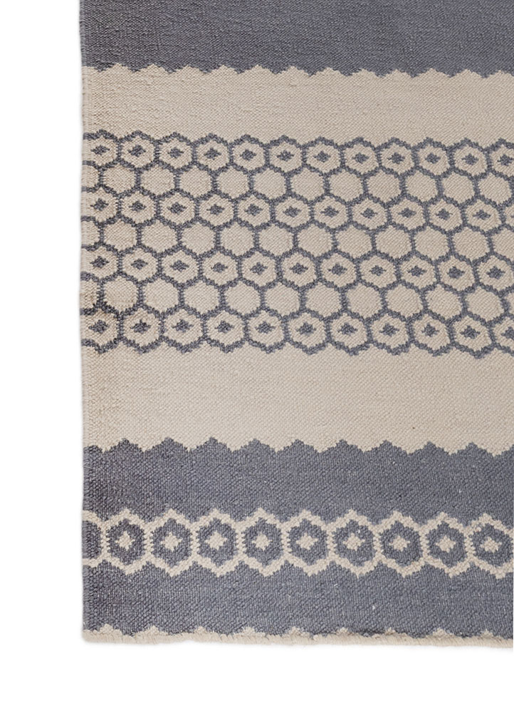 indusbar grey and black wool flat weaves Rug - Corner