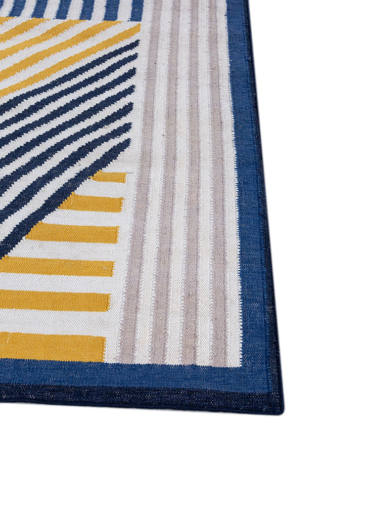 alhambra ivory wool flat weaves Rug - Corner