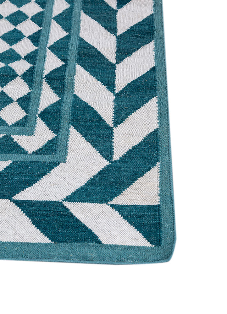 alhambra ivory wool flat weaves Rug - Corner