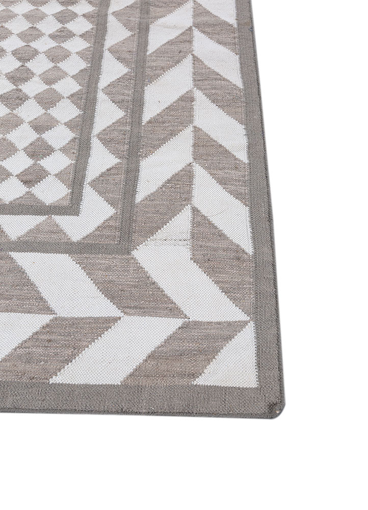 alhambra ivory wool flat weaves Rug - Corner