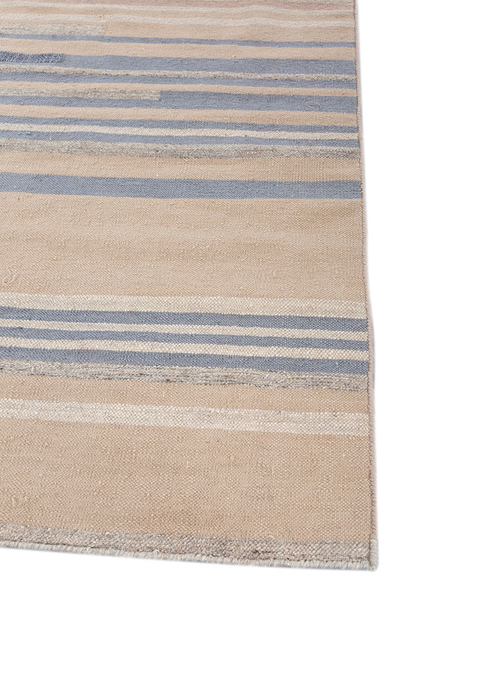 indusbar ivory wool flat weaves Rug - Corner