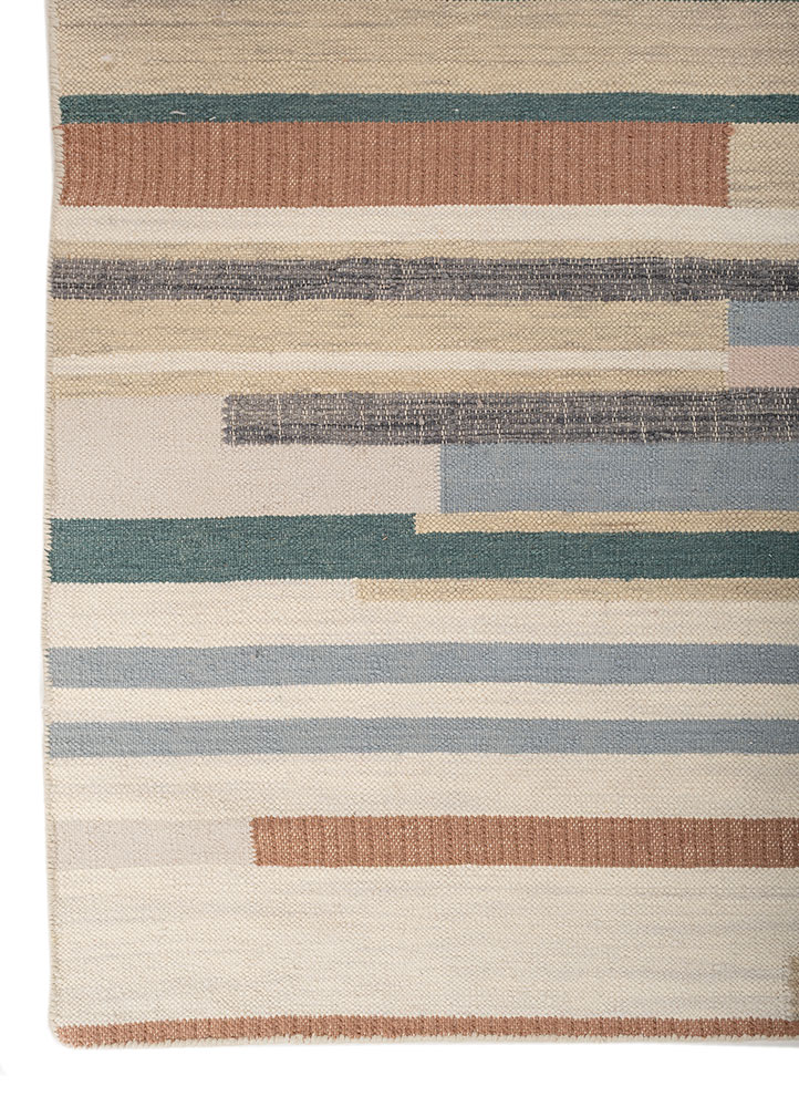 indusbar gold wool flat weaves Rug - Corner