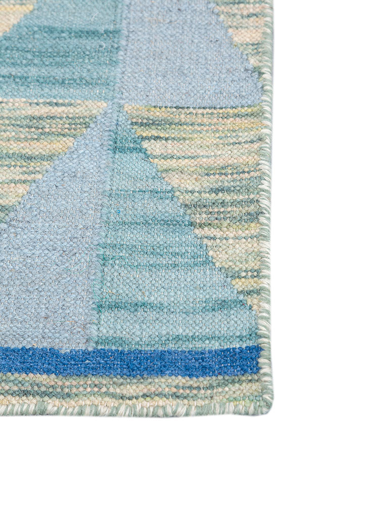 indusbar grey and black wool and viscose flat weaves Rug - Corner