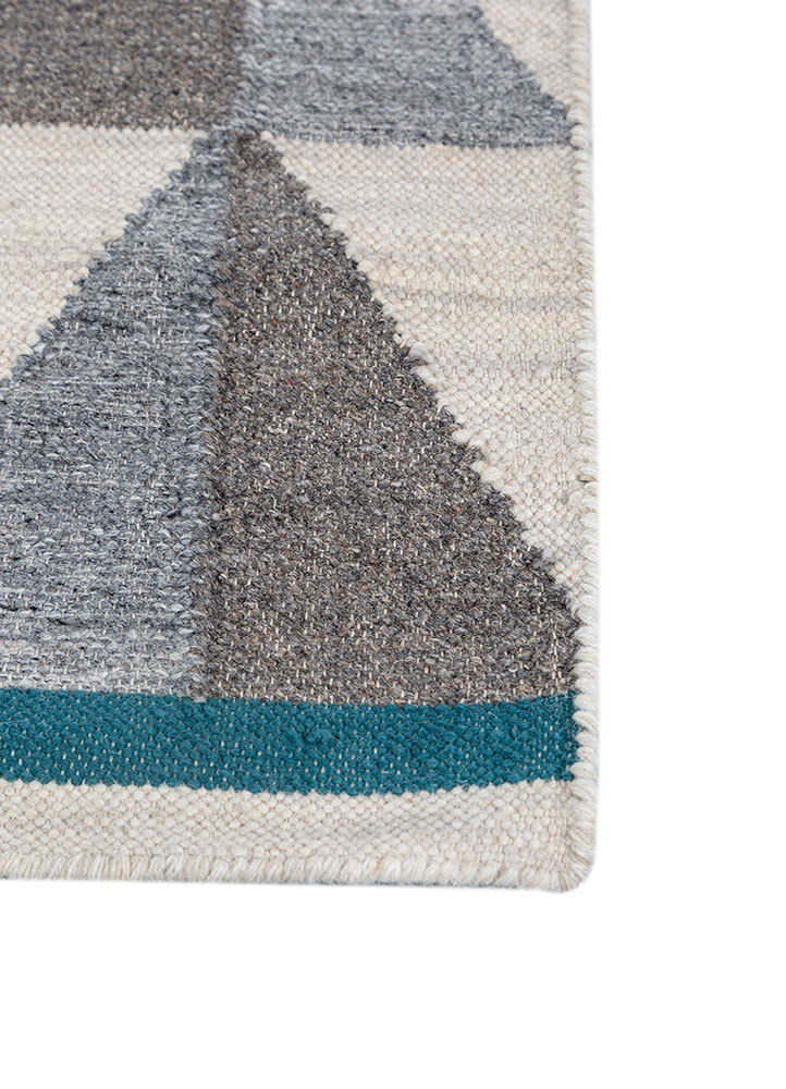 indusbar grey and black wool and viscose flat weaves Rug - Corner