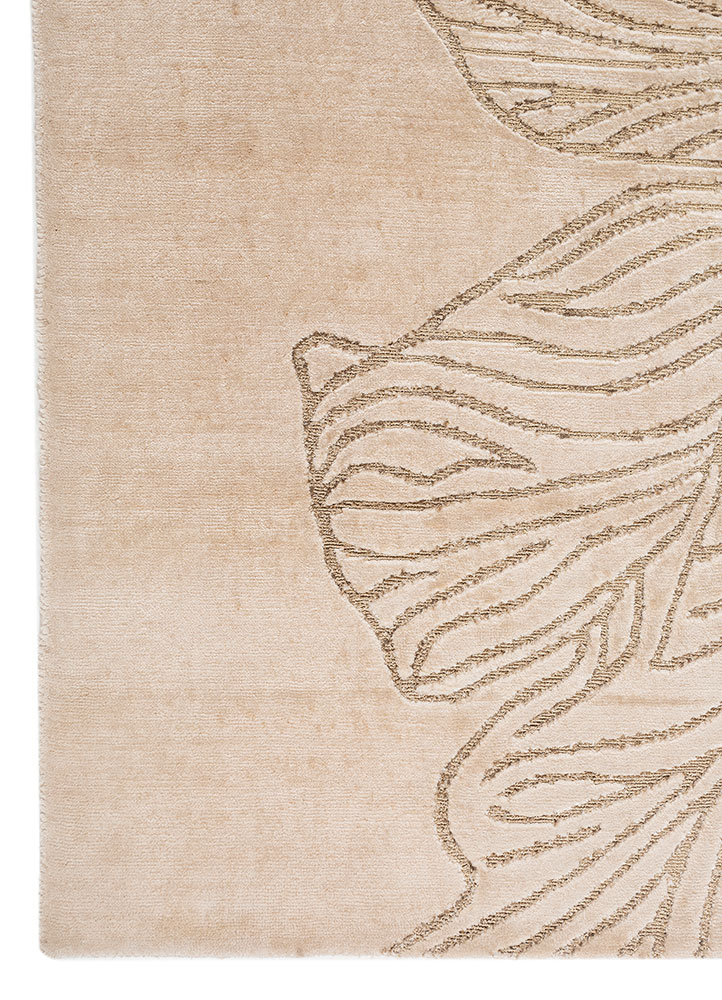 azalea ivory bamboo silk and zari hand knotted Rug - Corner