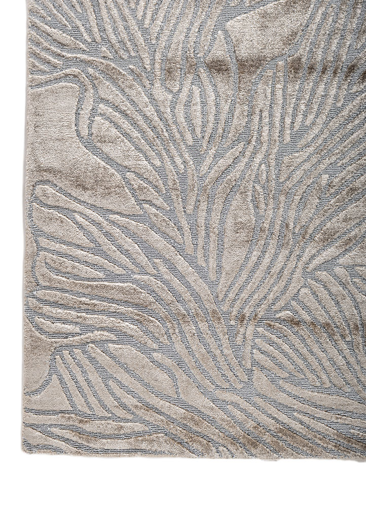 azalea green bamboo silk and zari hand knotted Rug - Corner