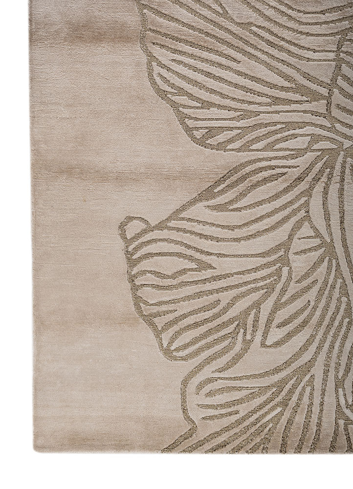 azalea ivory bamboo silk and zari hand knotted Rug - Corner