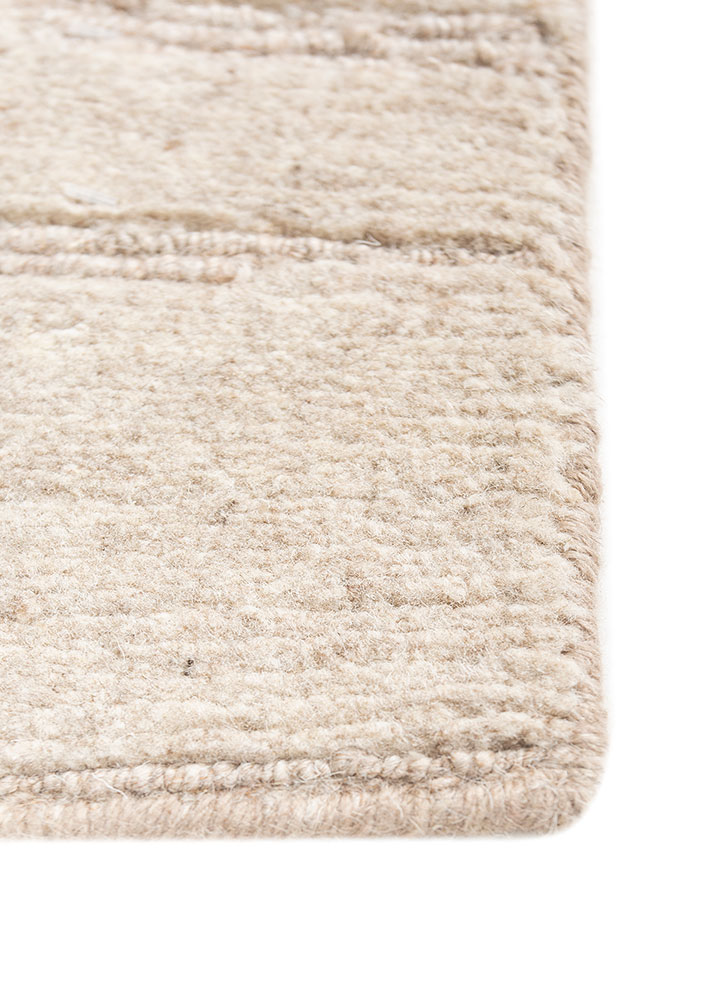 manifest ivory wool hand knotted Rug - Corner