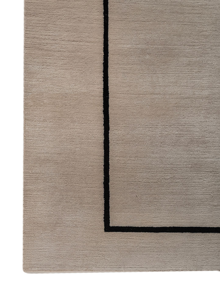 sthir ivory wool hand knotted Rug - Corner