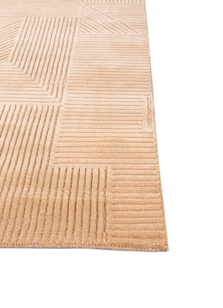 azalea gold wool hand knotted Rug - Corner
