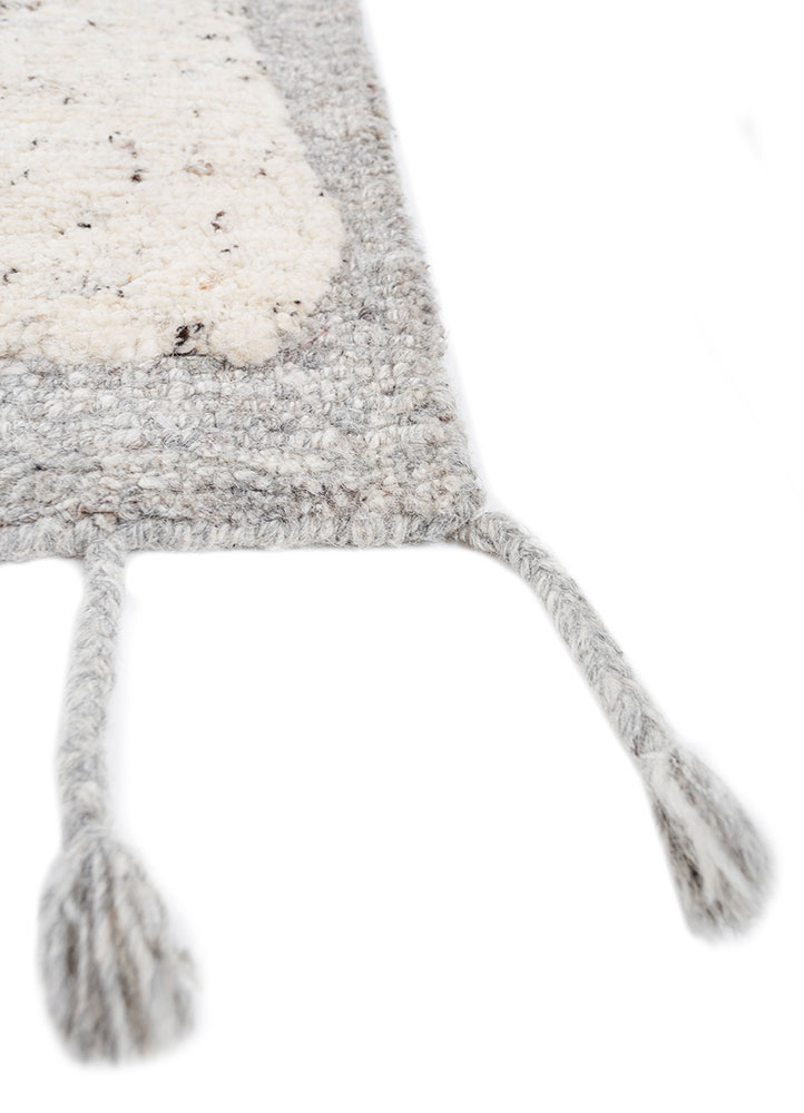 zuri ivory wool hand knotted Rug - Corner