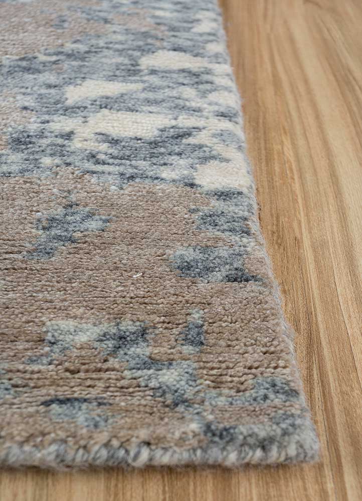 uvenuti ivory wool hand knotted Rug - Corner