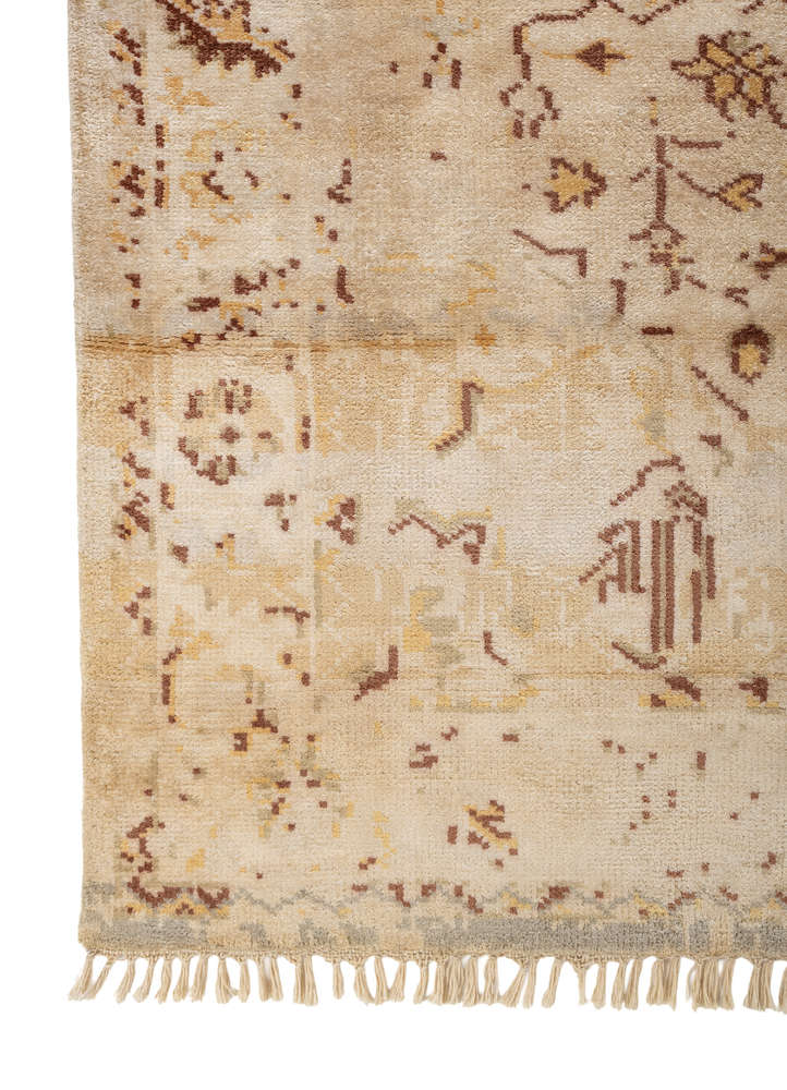aprezo grey and black viscose hand knotted Rug - Corner