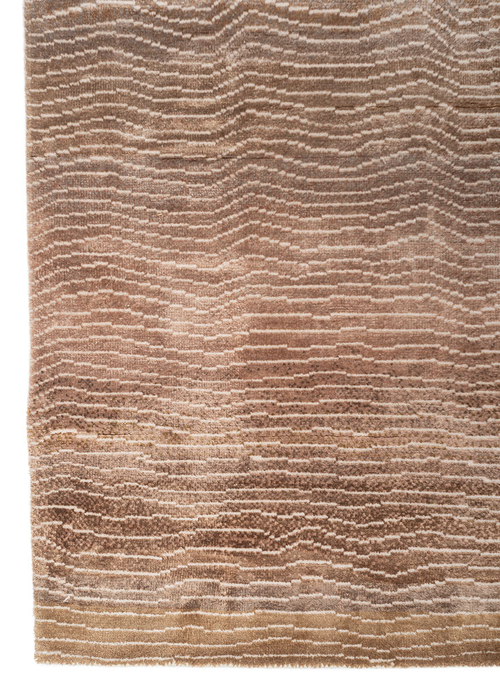 azalea ivory wool and bamboo silk hand knotted Rug - Corner