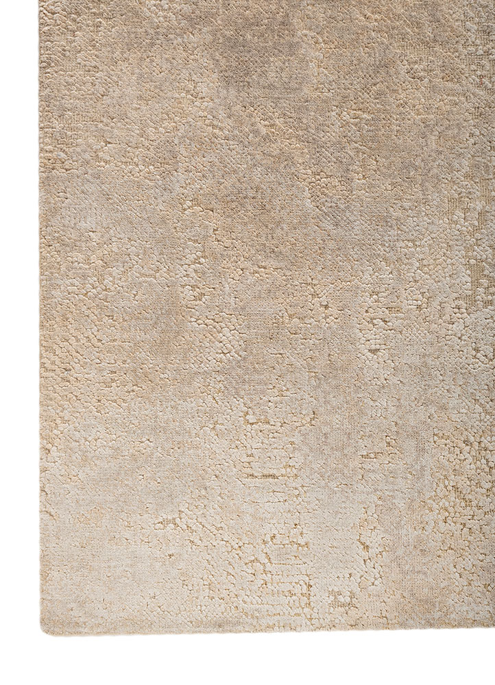 aprezo gold wool and bamboo silk hand knotted Rug - Corner