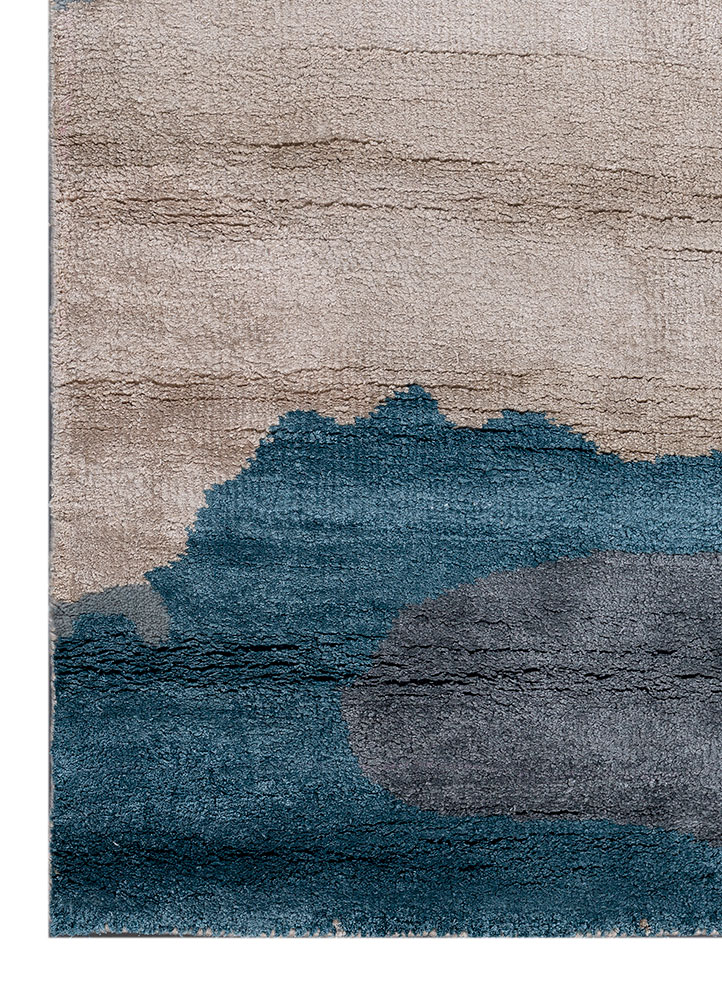 entropy ivory wool and bamboo silk hand knotted Rug - Corner