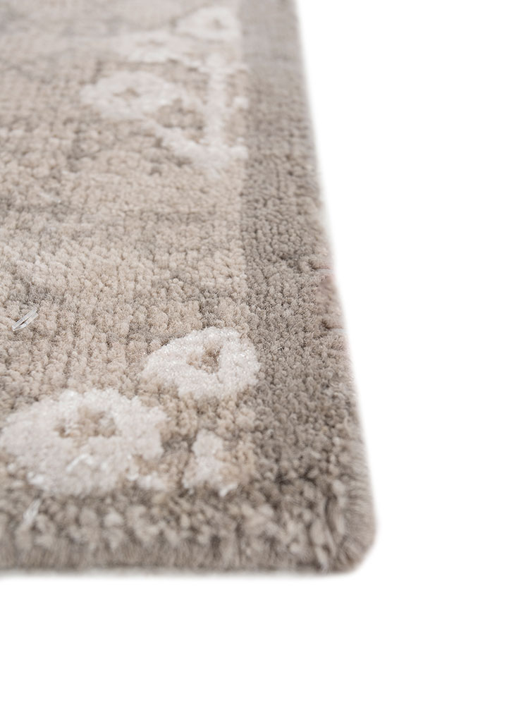 inde rose ivory wool and bamboo silk hand knotted Rug - Corner