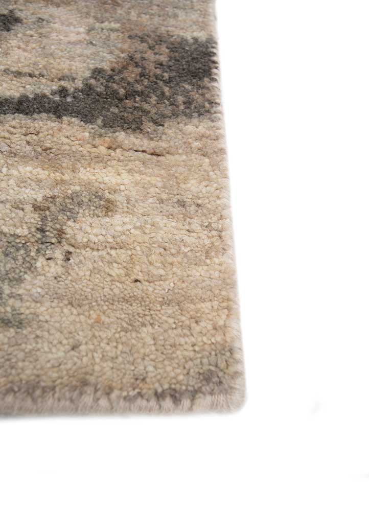 entropy ivory wool hand knotted Rug - Corner