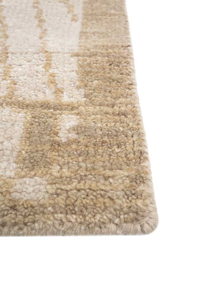 manifest ivory wool hand knotted Rug - Corner