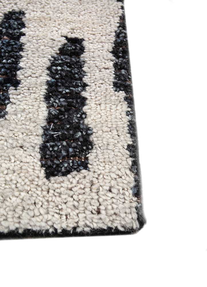manifest ivory wool hand knotted Rug - Corner