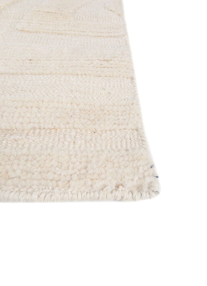 manifest ivory wool hand knotted Rug - Corner