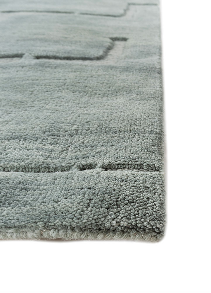 zuri blue wool hand knotted Rug - Corner