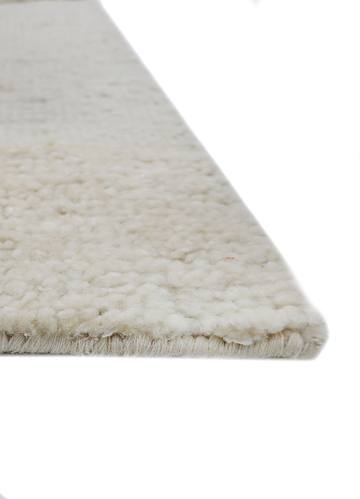 zuri ivory wool hand knotted Rug - Corner
