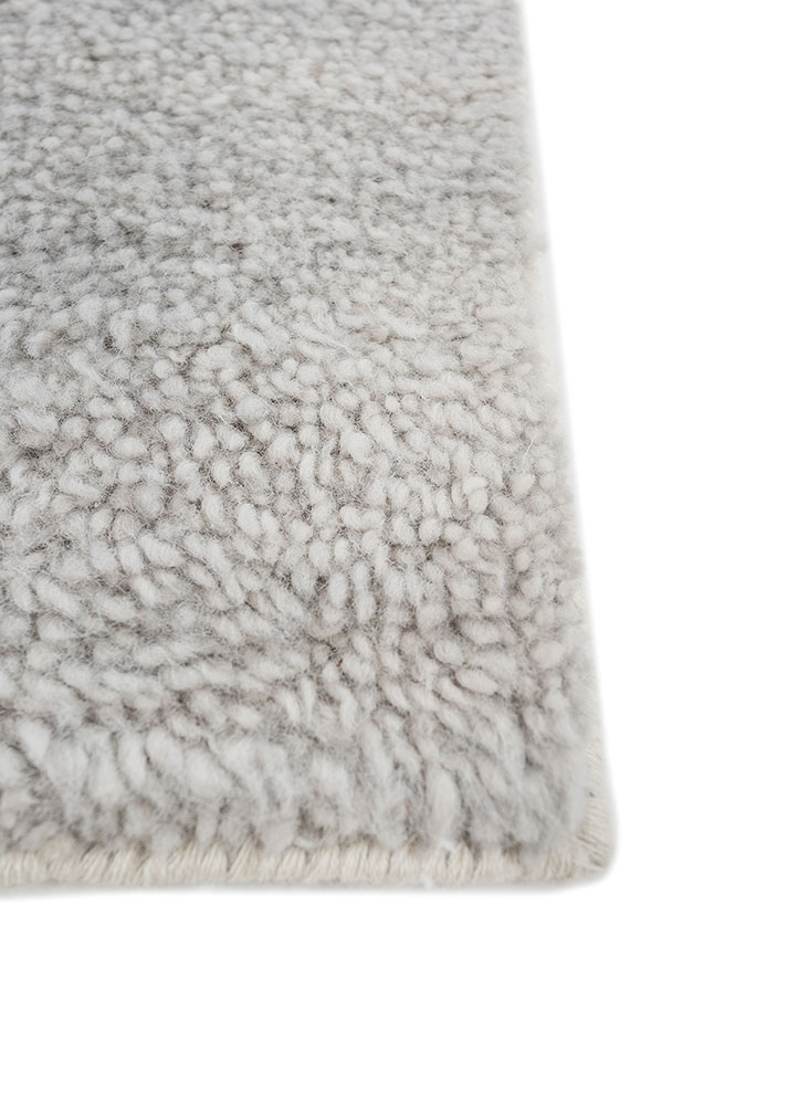 zuri blue wool hand knotted Rug - Corner