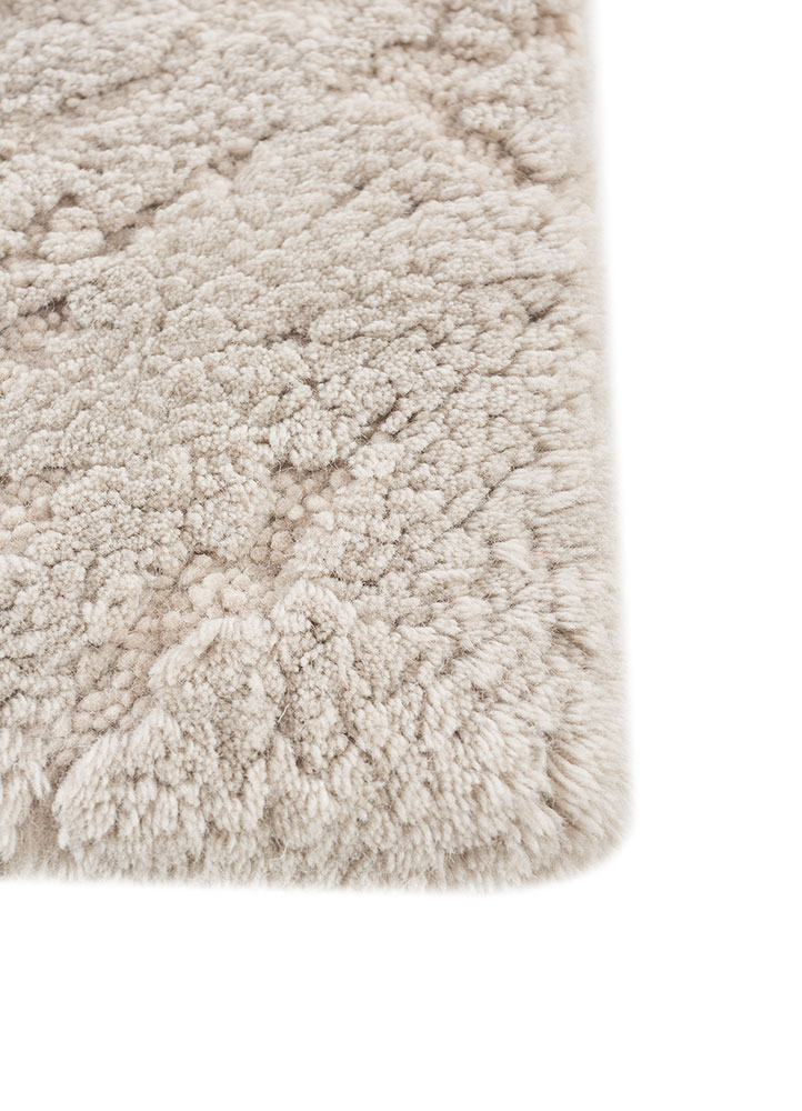 zuri grey and black wool hand knotted Rug - Corner