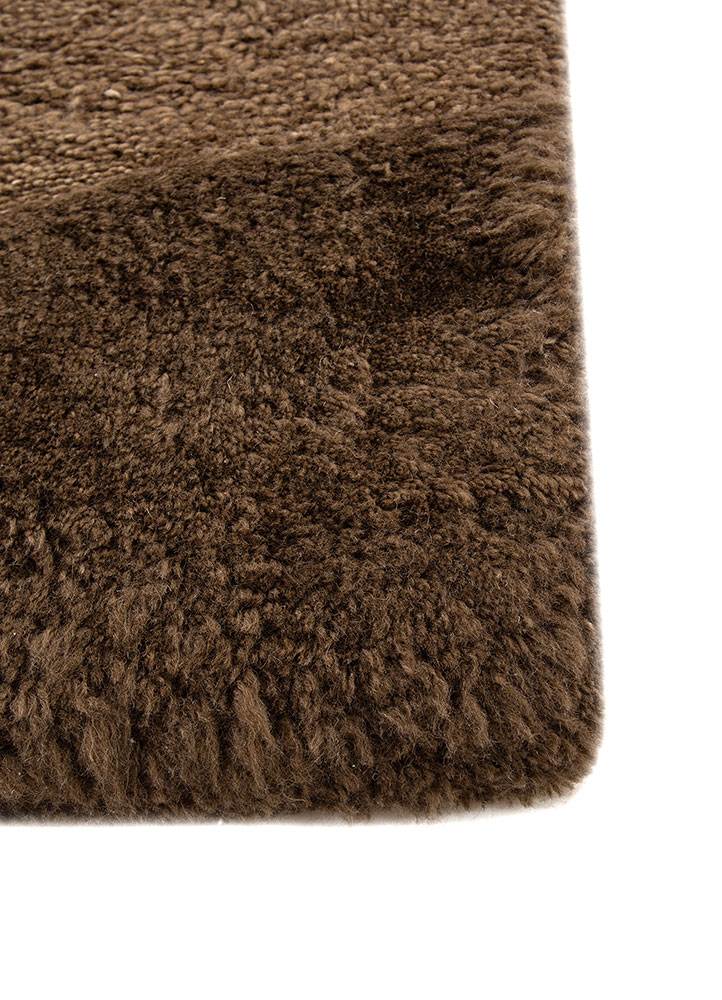 zuri beige and brown wool hand knotted Rug - Corner