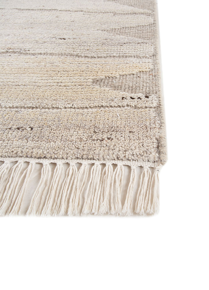 manifest ivory wool hand knotted Rug - Corner