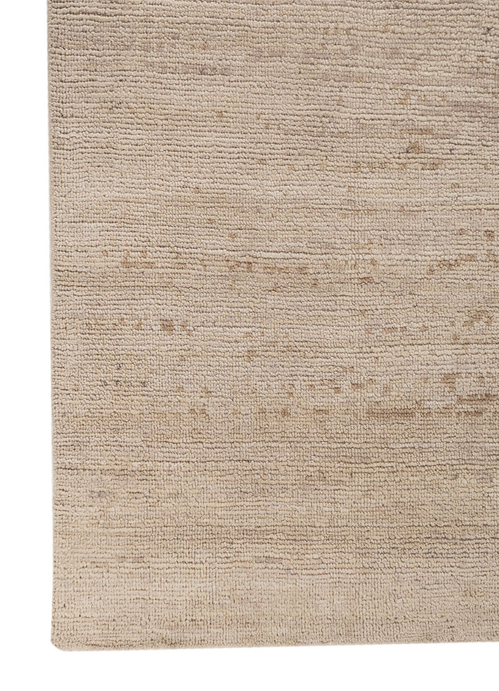 aprezo ivory wool hand knotted Rug - Corner