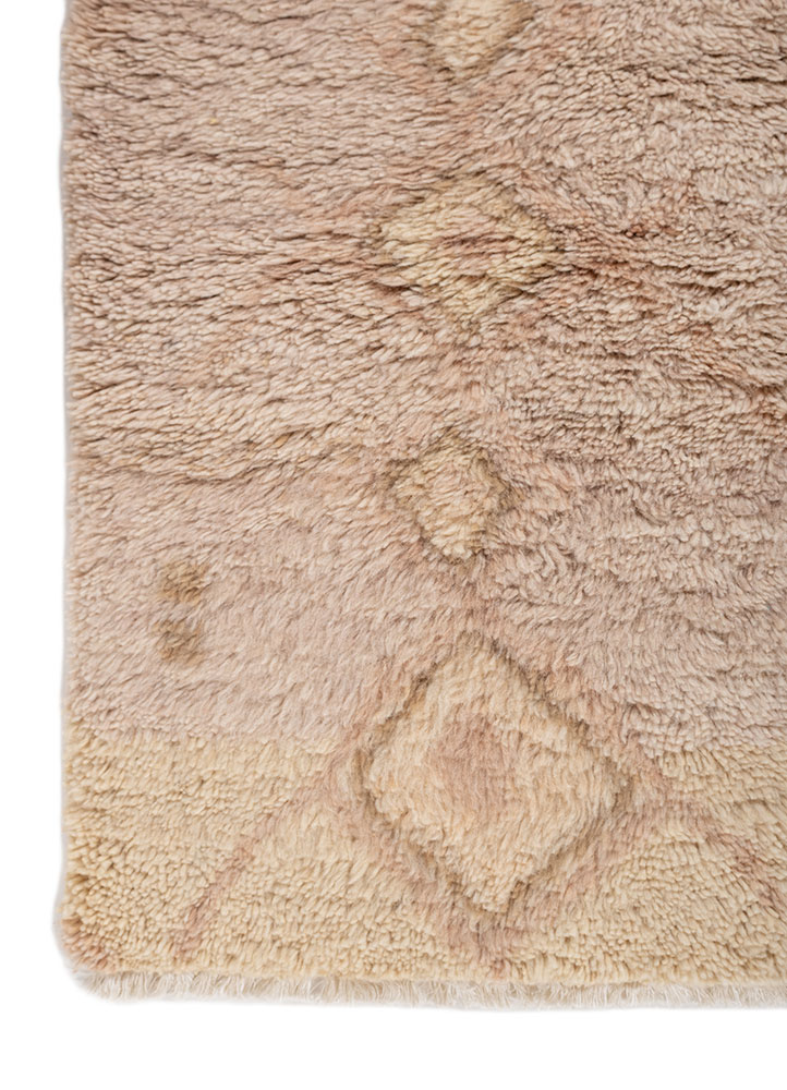 zuri pink and purple wool hand knotted Rug - Corner