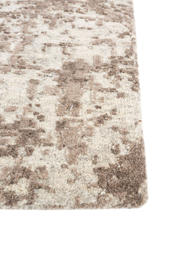 entropy ivory wool hand knotted Rug - Corner