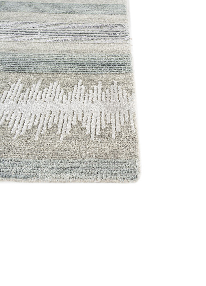 blythe blue wool hand knotted Rug - Corner