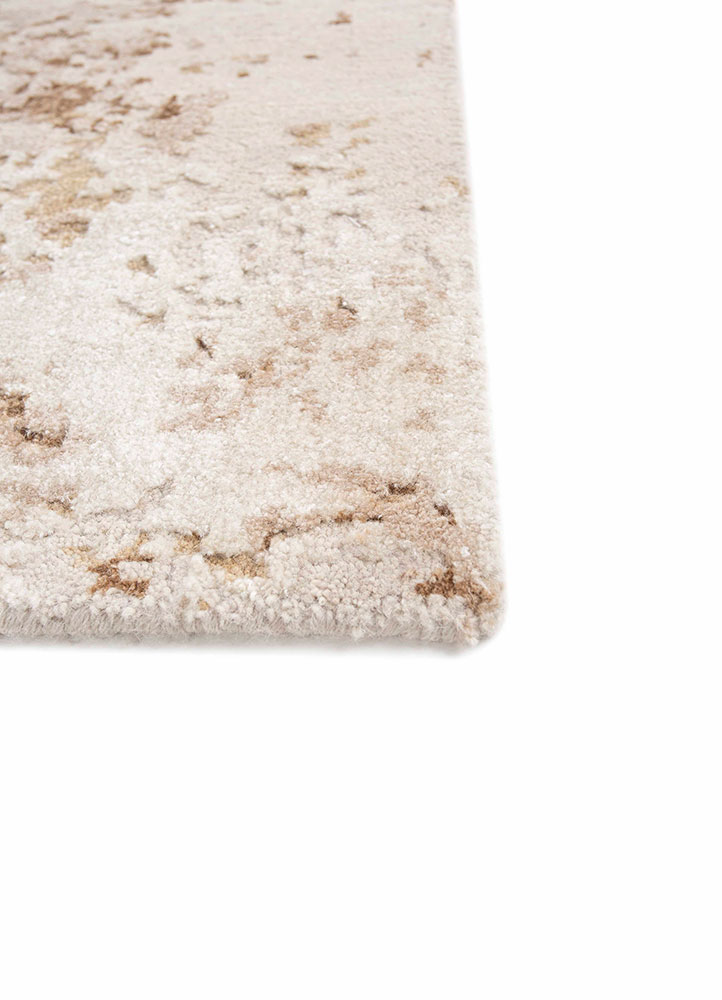 uvenuti ivory wool hand knotted Rug - Corner