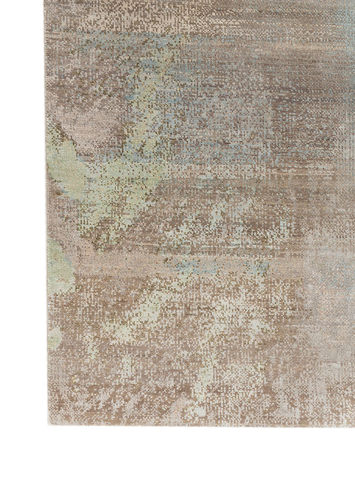 aprezo green wool and silk hand knotted Rug - Corner