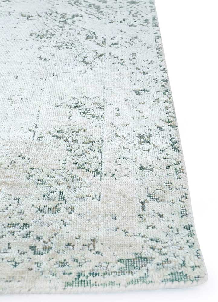 far east ivory wool and silk hand knotted Rug - Corner