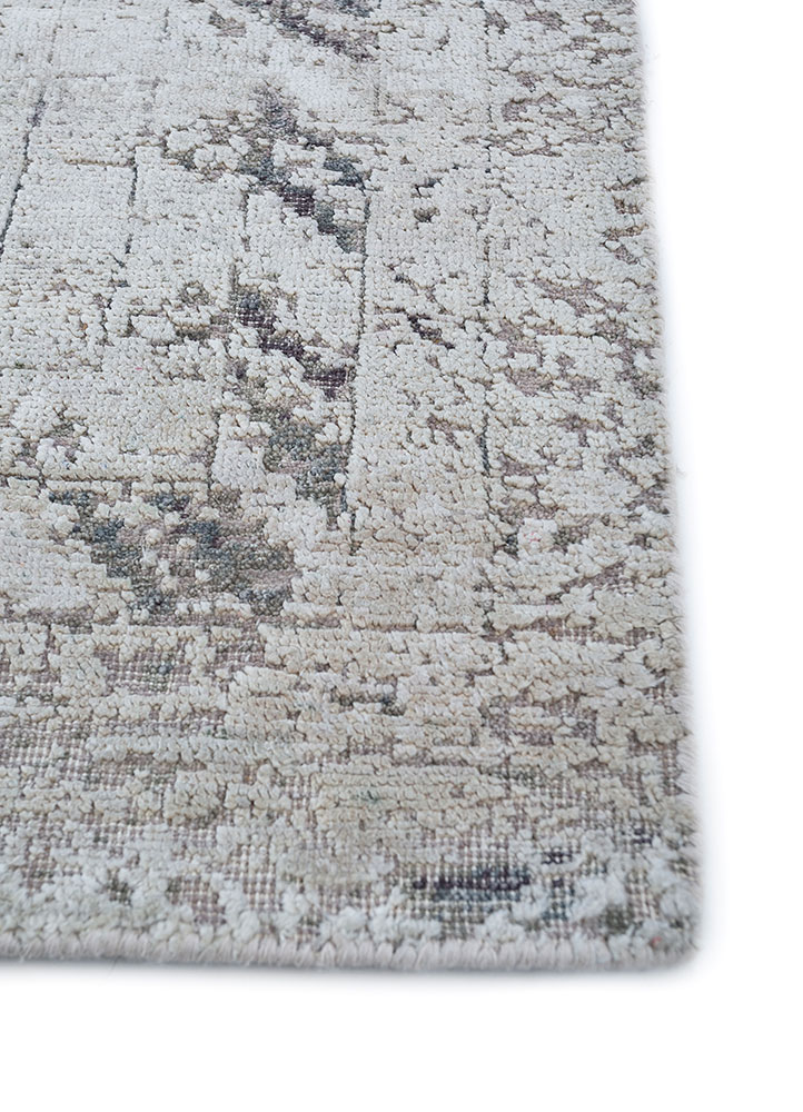 far east ivory wool and silk hand knotted Rug - Corner