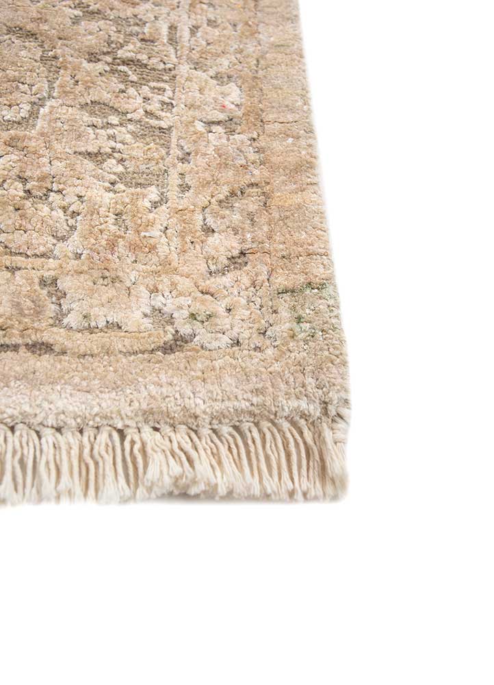 far east ivory wool and silk hand knotted Rug - Corner