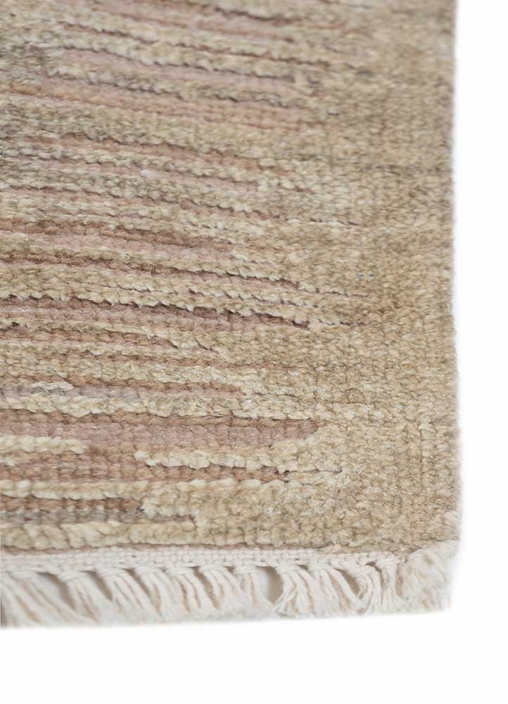 manifest ivory wool and silk hand knotted Rug - Corner
