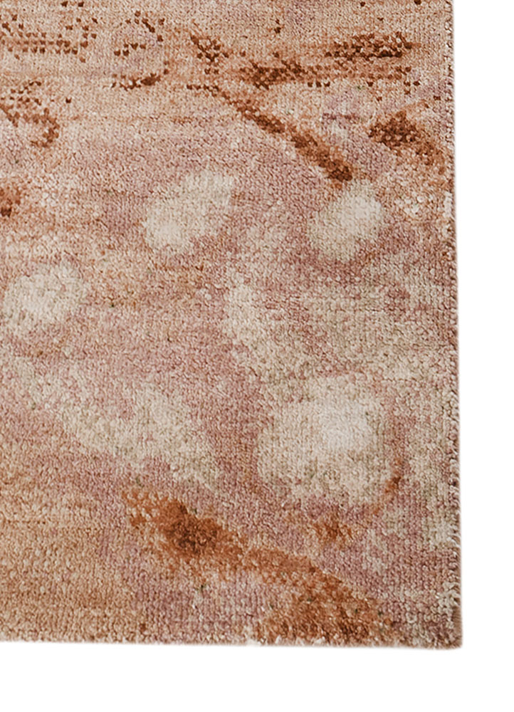 entropy ivory wool and silk hand knotted Rug - Corner