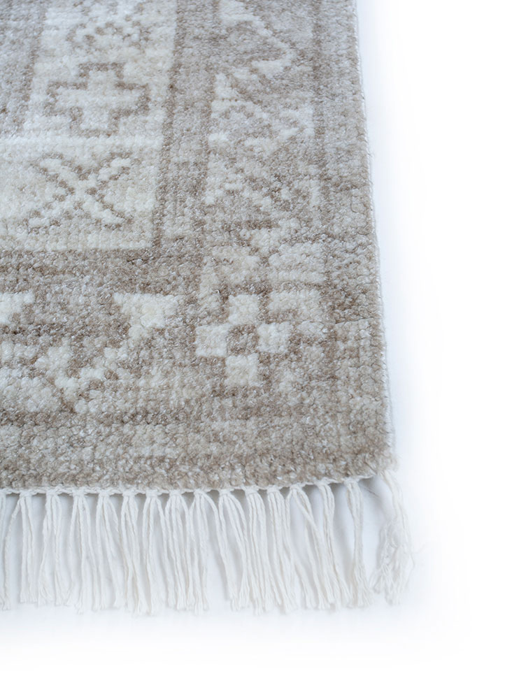 thyme grey and black wool hand knotted Rug - Corner