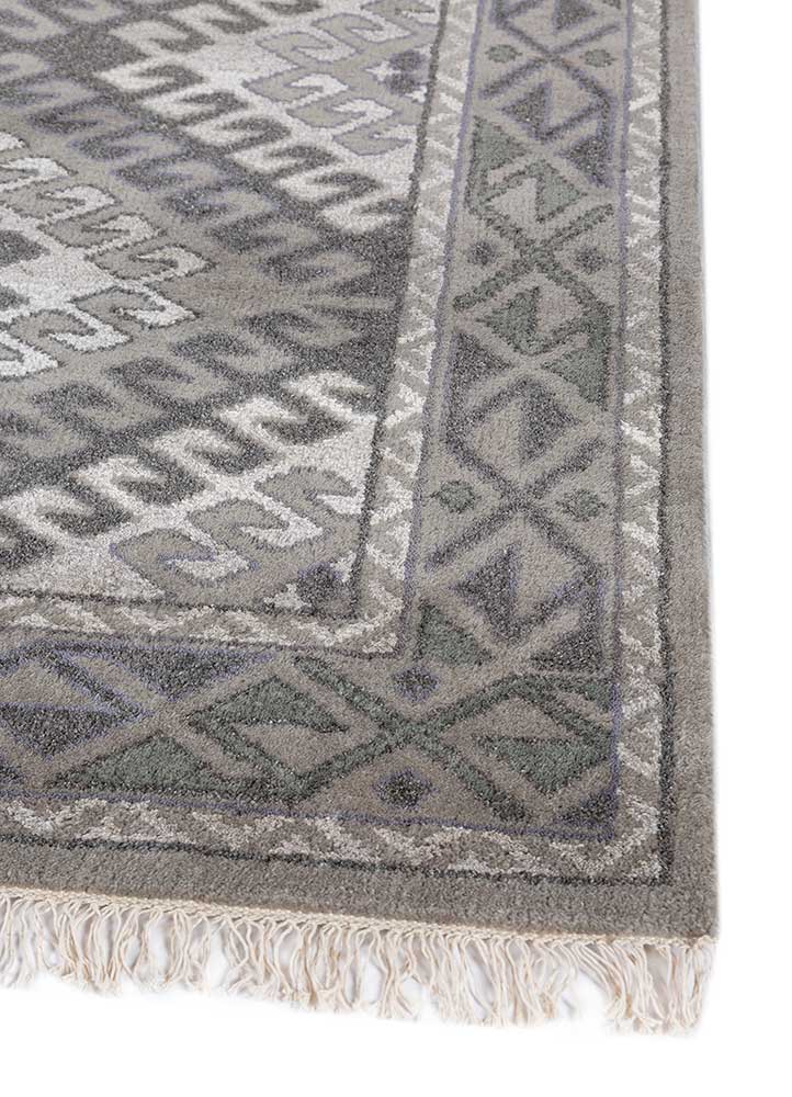 savana grey and black wool and viscose hand knotted Rug - Corner
