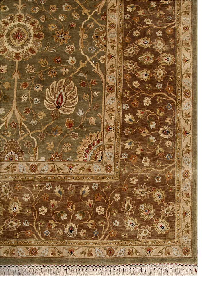 gulmarg green silk hand knotted Rug - Corner